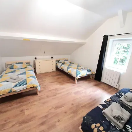 Du Houx - 6 Apartment Survilliers